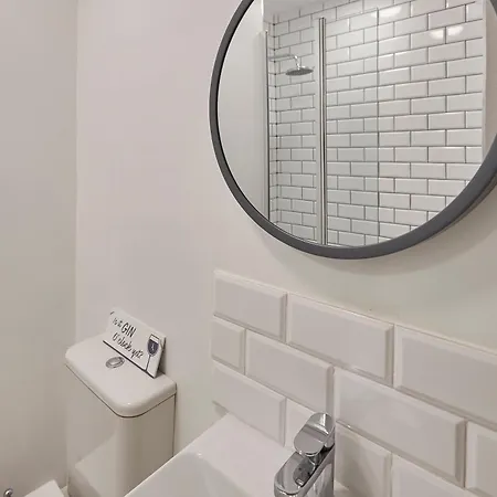 Victoria Townhouse *